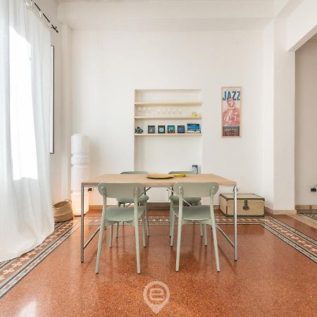 Mirabel Apartment - Wonderful Flat In City Center Кальярі Екстер'єр фото