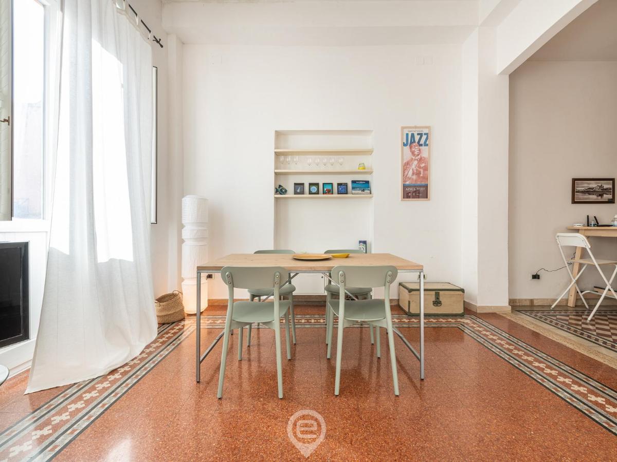 Mirabel Apartment - Wonderful Flat In City Center Кальярі Екстер'єр фото