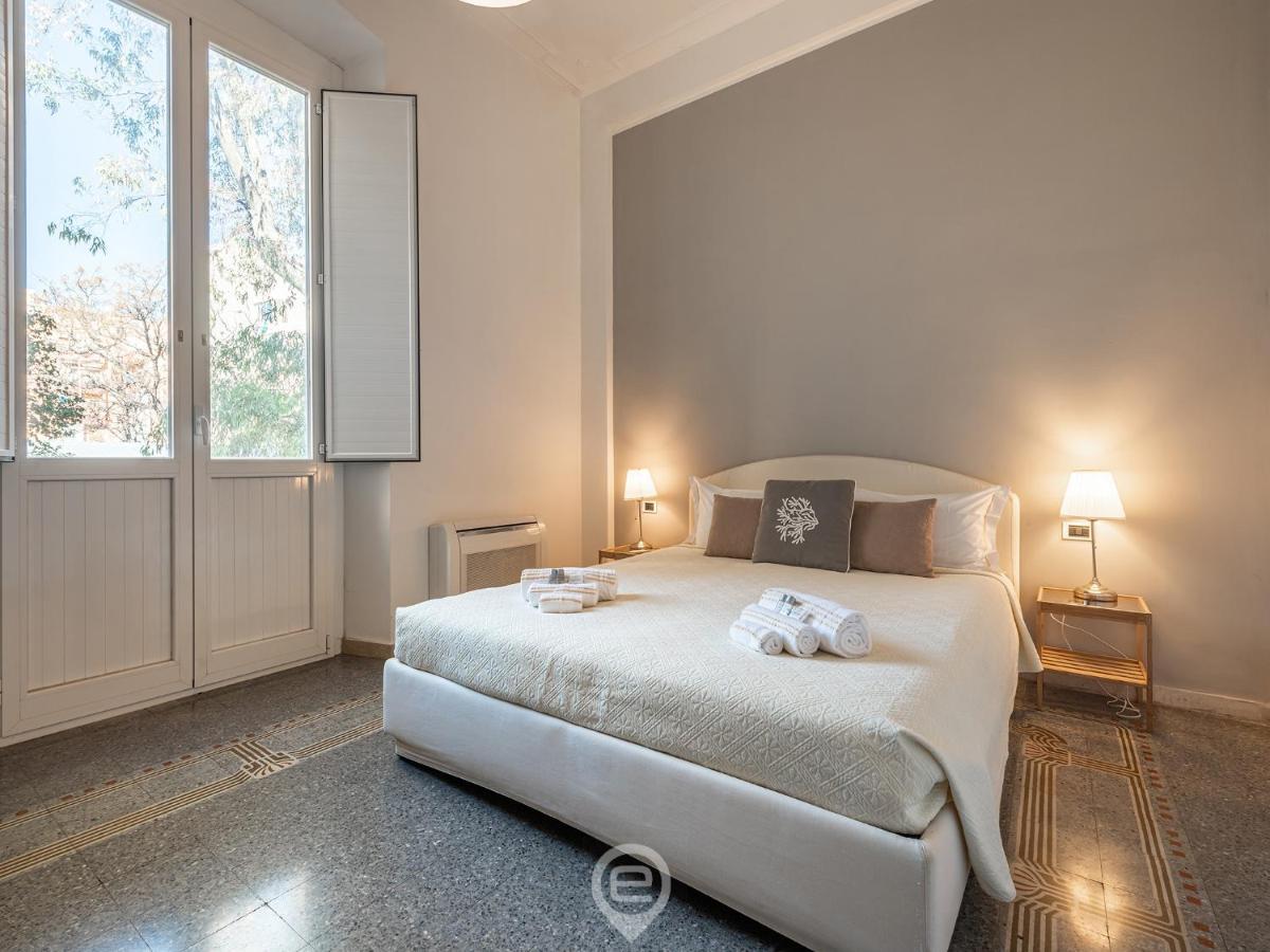 Mirabel Apartment - Wonderful Flat In City Center Кальярі Екстер'єр фото